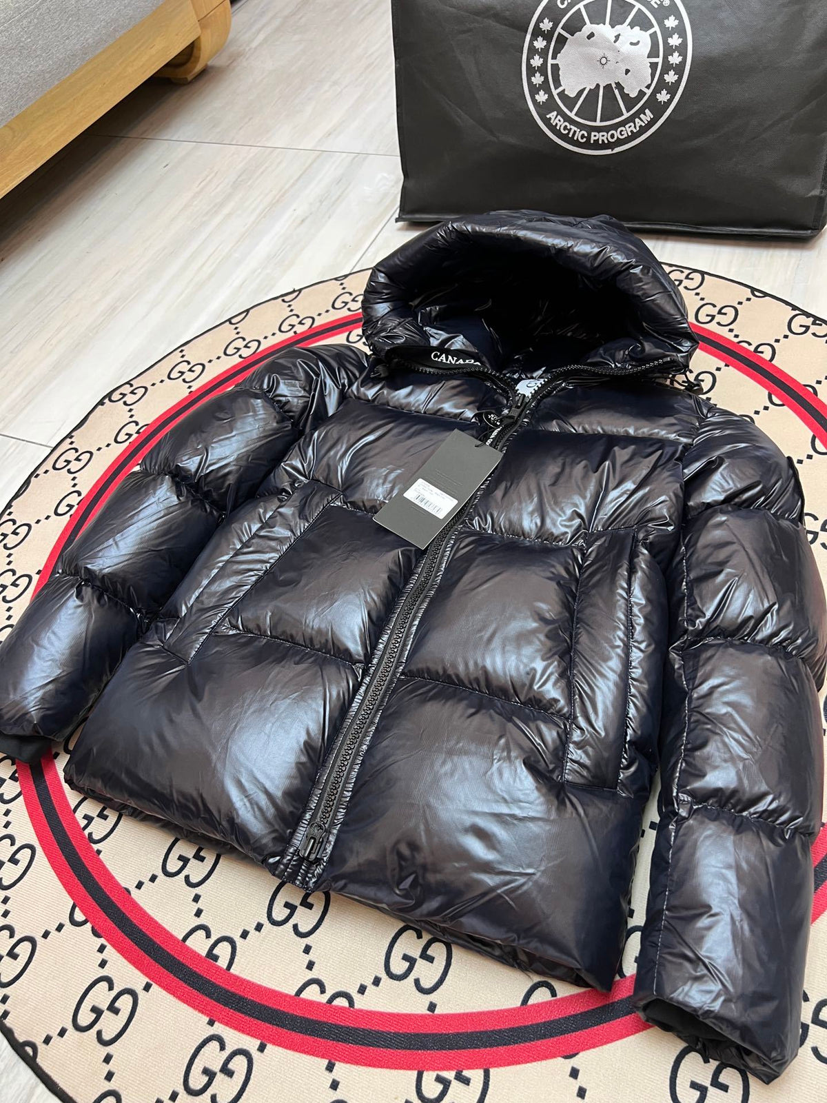 Canada Goose Crofton 2252 Hooded Down Puffer Jacket – Black & Silver