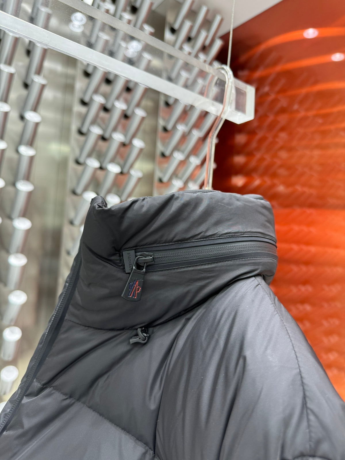 Moncler Verdons Stand-Collar Down Puffer Jacket