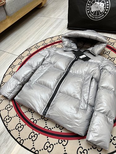 Canada Goose Crofton 2252 Hooded Down Puffer Jacket – Black & Silver