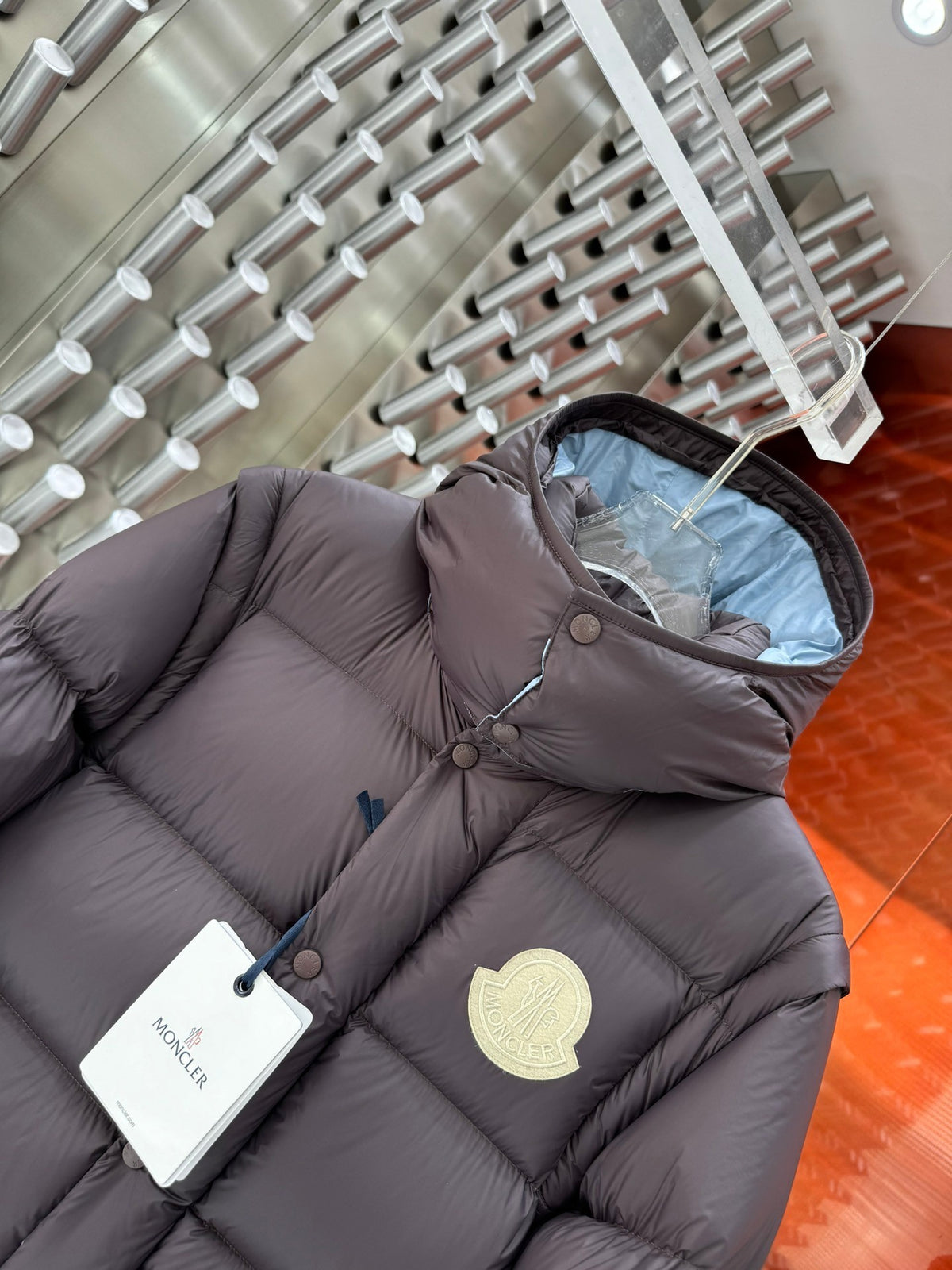 Detachable-Sleeve Hooded Puffer Jacket
