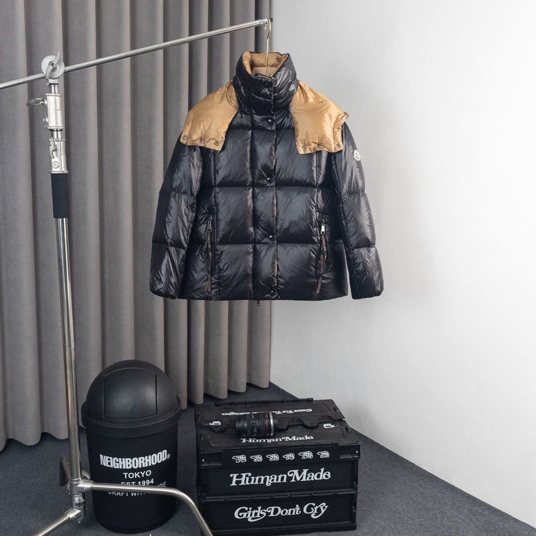 Moncler Parana Stand-Collar Puffer Jacket