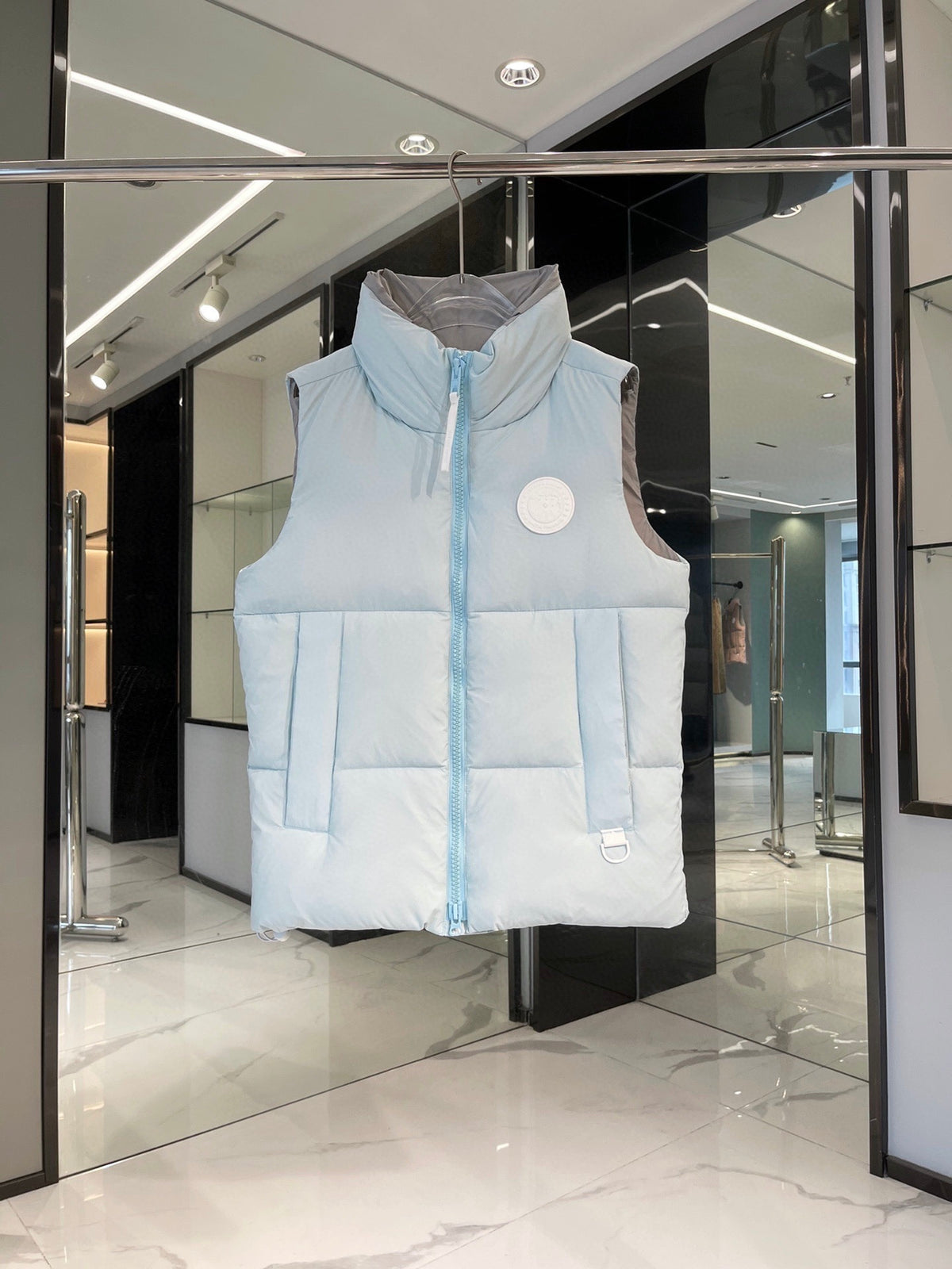 White Label Capsule Puffer Vest