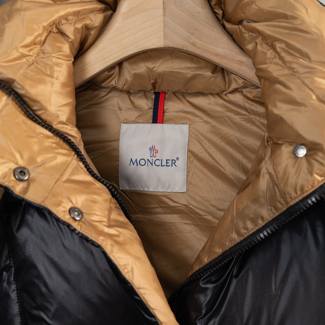 Moncler Parana Stand-Collar Puffer Jacket