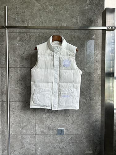 Canada Goose Panelled Puffer Vest - Style 2057