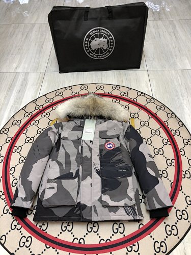 Canada Goose Kids' Unisex Hooded Parka - Style 08