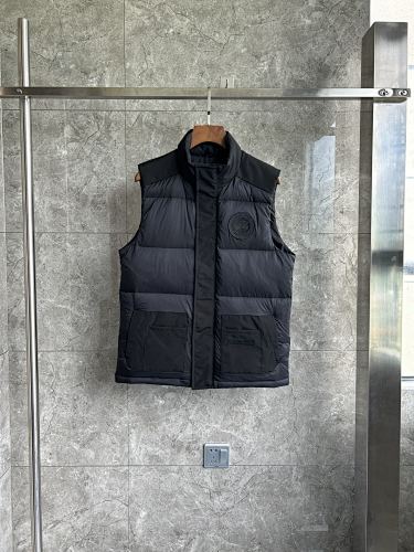 Canada Goose Panelled Puffer Vest - Style 2057